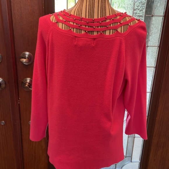 Requirements 3/4 sleeve sweater top with clear stones on neckline size XL - Picture 6 of 7